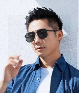 Gucci 高品质男女款墨镜 进口宝丽来偏光镜片 蛤蟆镜 开车钓鱼都可 百搭显瘦墨镜韩版男士飞行员大框司机开车防紫外线太阳镜 型号 G9203