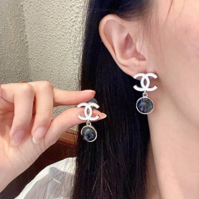 香奈儿滴油渐变双C耳环