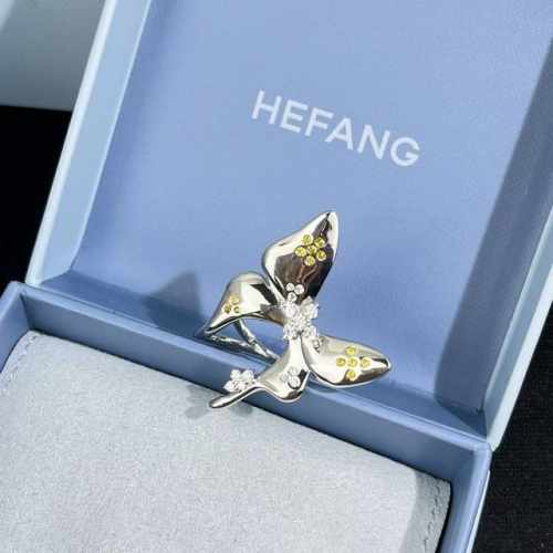 新品Hefang何方燕尾蝶戒指。