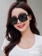 法国香奈儿-Chanel . 宝丽来树脂高清镜片 . Tr镜架-轻便佩戴舒适 . Size：63-17-140 . 新款小香太阳镜减轻强光负担，遮挡有害光线防辐