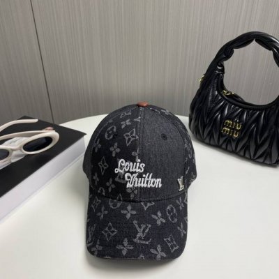 lv路易威登 官网高版出货，刺绣字母棒球帽，非常经典的经典，流行的复古美，四季可用，出门必备，非常显脸小
