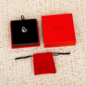 我们出品 珍珠葫戒指，可订做18K真金真钻版，只做对版真金货，价询客Fu Qeelin第一款拥有珍珠元素设计的珠宝全新上市啦 造型灵感采撷传统葫芦的福禄意涵[福