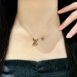 Lv 项链Louis Vuitton 路易威登专柜一致材质 火爆款出货 设计独特 复古前卫 男神 美女必备