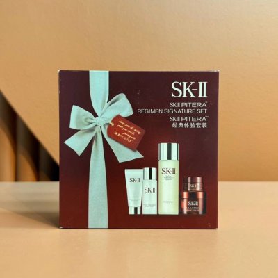 打起出货 Sk2小样五件套国内专柜版！内含：神仙水75Ml+多元面霜15G+眼霜2.5G+护肤洁面20G+神仙水30Ml。