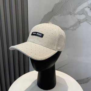 miumiu春夏新款满钻棒球帽 当下爆热的色系-街头感十足 潮流百搭 小红书种草 毒药 get上你们的男朋友 一起Cool