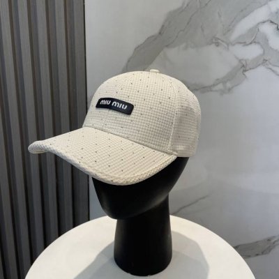 miumiu春夏新款满钻棒球帽 当下爆热的色系-街头感十足 潮流百搭 小红书种草 毒药 get上你们的男朋友 一起Cool