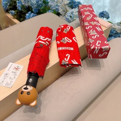 Moschino 莫斯奇诺 字母熊头 三折自动伞设计师Franco Moschino以自己的名字命名的一个意大利品牌 创立于1983年 风格高贵迷人 时尚 可爱