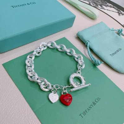 蒂芙尼 Tiffny&Co. 专柜精工银版本手链 明星同款 复古做旧风 原版复刻 纯手工打造 ～正品开模潮流时尚必备 男女均可佩戴 情侣款同款 摇滚朋克银风格