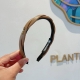 配包装P60 chanel（香奈儿）最新款小香羊皮发箍，复古头箍，网红爆款推荐 搭配高端材质，超精致，时尚百搭。