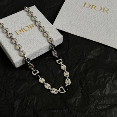 Dior 迪奥 项链 精选原版一致 黄铜材质 甜美气质高雅