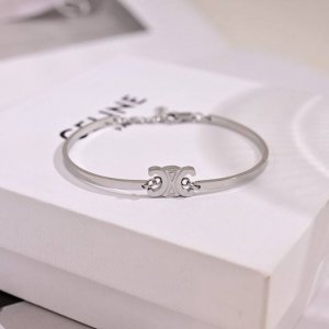 celine 新款Preclous新品手环 简单时尚耳环专柜一致黄铜材质电镀18K金 火爆款出货 设计独特 前卫 美女必备款！