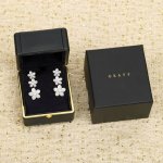 210073 我们出品 繁花满钻耳环，可订做18K真金真钻版，只做对版真金货，价询客Fu，Pk市面各种金货 Wild Flower钻石花朵轻盈优雅地盛放，洋溢生