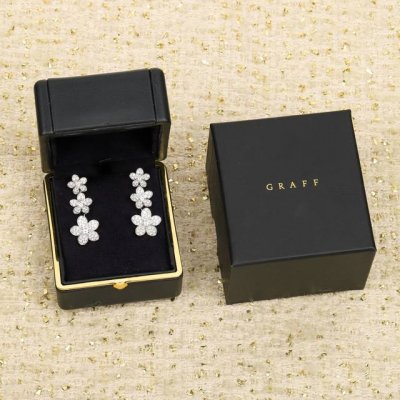 210073 我们出品 繁花满钻耳环，可订做18K真金真钻版，只做对版真金货，价询客Fu，Pk市面各种金货 Wild Flower钻石花朵轻盈优雅地盛放，洋溢生