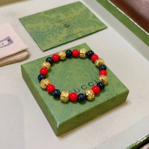 批160。 最新出炉 Gucci古驰手链最新款的经典款 精致无论款式 质感 绝对的顶尖Feel 只要看一眼就懂了 原版Logo 超 Nice 搭配衣服驾驭风格的
