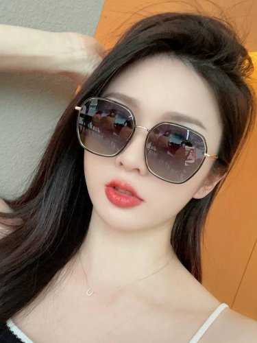 新品Chanel 香奈儿太阳镜以独特魅力和前卫风格诠释春夏最新眼镜，质感超好佩带舒适 型号：Ch9375