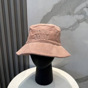 Miumiu缪缪限定新款灯芯绒渔夫帽 棒球帽 灯芯绒纹理渔夫 非常耐看的一款渔夫帽~男女同款 日常出门 自带氛围感 偶尔换换感觉真的太棒了
