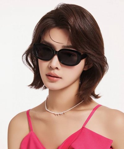 gucci 2025开春新款 潮流爆款 时尚方框偏光太阳镜 高品质 佩戴舒适 网红潮款墨镜 女士高清尼龙偏光太阳镜 高品质Tr镜框 型号：G0320