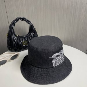 巴宝莉Burberry 原单新款牛仔渔夫帽 经典战马简约刺绣原单新品，超喜欢火爆