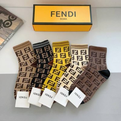 配包装 一盒5双 fendi 芬迪 字母双 经典款中筒袜子 实用好穿 柔软透气 时尚百搭款 大牌出街
