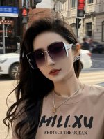 p80 Dior 2025新款女士方框太阳眼镜 开车墨镜 新款金属无框太阳镜 时尚大方 舒适轻盈 精致奢华 超轻 型号：D4101