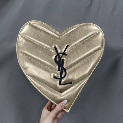 专柜品质 圣罗兰明星限定铂金之境三件套！内含：小金条口红1966#，铂金之境浓香水50Ml#，黑金气垫B10#。