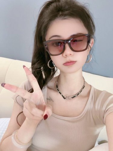 新品Chanel 香奈儿太阳镜以独特魅力和前卫风格诠释春夏最新眼镜 质感超好佩带舒适 型号 Ch4984