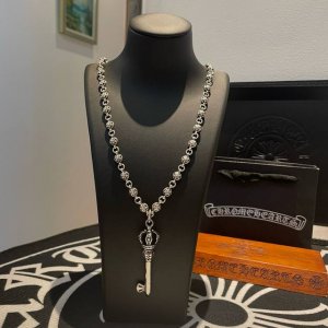 新款 专柜品质 Chrome Hearts克罗心 经典复古项链 个性钥匙吊坠 凹凸造型不同的花纹设计风格 呈现出与众不同 十字架 童军花是克罗心的志 所以更经久