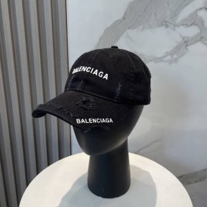balenciaga巴黎世家新款Logo棒球帽 很酷的色系 男女佩戴都有不同Style 第一批抢先出货 巴黎粉必入款