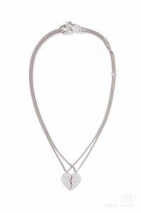 原单货新品 巴黎世家 项链balenciaga 做旧款专柜一致 黄铜材质 古金电镀 火爆款出货 设计独特。