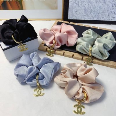 Chanel小香 Chanel发圈 绸缎吊牌Logo皮筋发圈气质百搭小仙女必入单品 宝藏款 闭眼入推荐款 单个