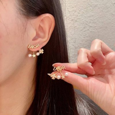 dior 迪奥 中古 耳环 专柜一致上新 精选原版一致 黄铜材质 甜美气质高