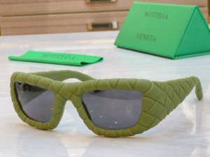 Bottega Venet* 宝缇*嘉新款太阳镜 Model Bv1303S Size 56口19-130