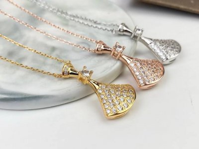 P70Bvlgari 宝格丽满钻Diva 裙子系列 扇形 项链高端定制亚金电镀18K玫瑰金工艺 镶嵌高端仿真钻气质美女必备单品 超高档的设计 宝格丽原版龙虾扣