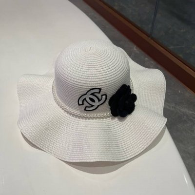 Chanel香奈儿 新款草编荷叶边 遮阳草帽盆帽沙滩风，简约大方，百搭单品～出街首选，新款帽型超美腻，新品上架