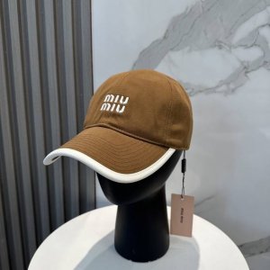 配防尘袋. Miumiu缪缪 新款订单款刺绣棒球帽大牌款超好搭配 赶紧入手