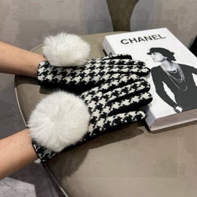 chanel香奈儿专柜新品羊毛手套 时尚手套 秋冬保暖加绒内里 超仙山茶花 上手超舒适柔软 百搭 均码