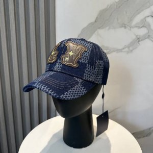 Lv路易威登官网同步高版本 新款牛仔棒球帽 火爆技术升级 洗水牛仔风街头风十足 更符合现在时尚小哥哥小姐姐的Style 机场街拍超飒