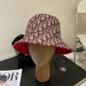 迪奥Dior 官网最新双面满印迪奥Logo渔夫帽 防晒指数超高 特别显脸小 有型不软塌 可随意折叠 携带方便