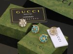 Gucci 古驰 时尚 耳钉 绝对是古驰的风格，夸张、重装饰、重色彩，但是，超级好看 专柜一致黄铜材质 925纯银针 街拍范儿十足 魅力无限