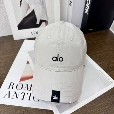 跑量 Alo新款复古做旧破洞帽子磨损设计百搭棒球帽鸭舌帽