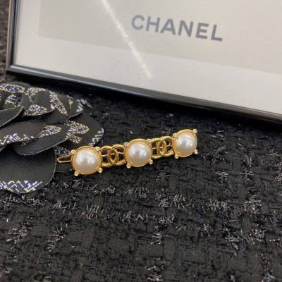 编码H337 ＣＨＡＮＥＬ发夹 经典热销款 超火爆的一款发夹 金属质感超佳同步专柜韩范味道十足各路网红明星同款不想披头散发又想美美的那就别说了必须买买买小仙女必