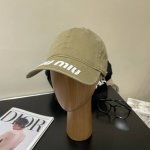 miumiu新款素色棒球帽 当下爆热的色系-街头感十足！ 潮流百搭，小红书种草，毒药 Get上你们的男朋友，一起Cool