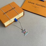 Lv 项链Louis Vuitton 路易威登专柜一致材质 火爆款出货 设计独特 复古前卫 男神、美女必备。 长度：65厘米