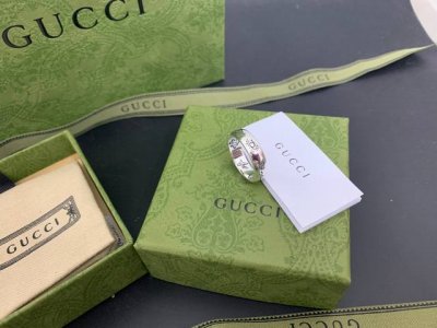 到货 Gucci 古驰 Blind For Love 爱无畏5Mm花鸟戒指 12-24码 编号：B0456775