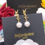 编号Yed0060 Ysl*最新款吊珍珠耳钉 一致Zp黄铜材质