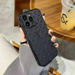 Lv手机壳 竖纹侧贴全包精孔手机壳 型号：为了不出现报错型号，请打开本机查看手机设置显示的型号 Iphone16系列更新 Iphone16Pro Max 6.9