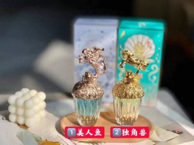专柜品质 安娜苏香水 1安娜苏美人鱼75Ml 香水♀高颜值的香水瓶子哈哈，又是被这个美丽的外表吸引了安娜苏的上一个系列逐梦天马 我也是被那个香水瓶吸引的哈哈！这