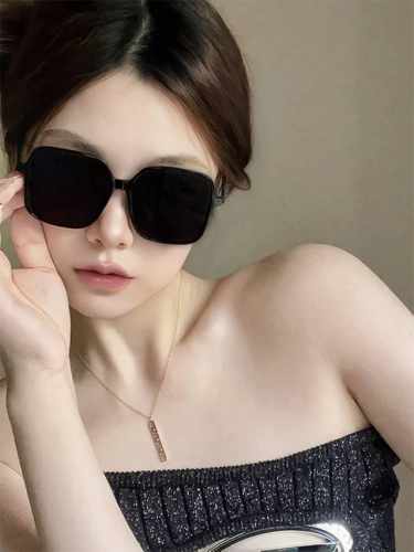 p90 Gucci古驰 Gg圆框太阳镜 完美品质 独特设计 适合各种脸型 亮相时装周 超时尚百搭 实物精致 情侣款 男女均可佩戴 型号：G0255