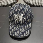 p80 Dior(迪奥)2025新款原单棒球帽， Dior老花，复古韵味十足，专柜断货热门，1:1开模订制，原版帆布料+头层牛皮，纯棉内里，轻盈透气！质量超赞，