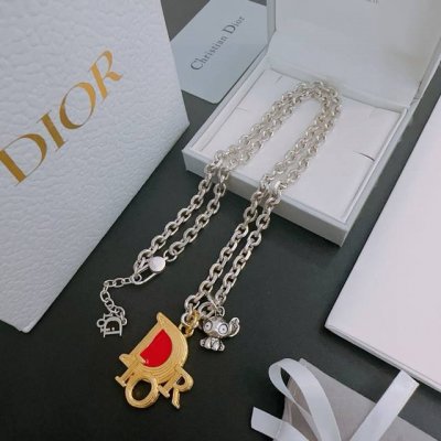 dior新款 迪奥项链原单货专柜新款开模复古潮流时尚必备 男女均可佩戴 情侣款同款 摇滚朋克泰银风格 复古元素 潮流百搭 官网同款项链最新款链条档次更高明星经典